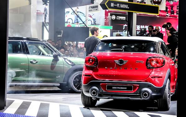 MINI's tweet photo. Speeding onto the world stage: the new MINI #Paceman and MINI #Countryman. #AutoChina2014 http://t.co/YdOGUK7Yw9