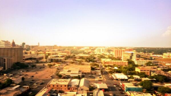 MSFTAdvertising's tweet image. Hello Austin! We're here for #HeroConf so stay tuned for 90 degree PPC goodness for the next few days! #BingHero