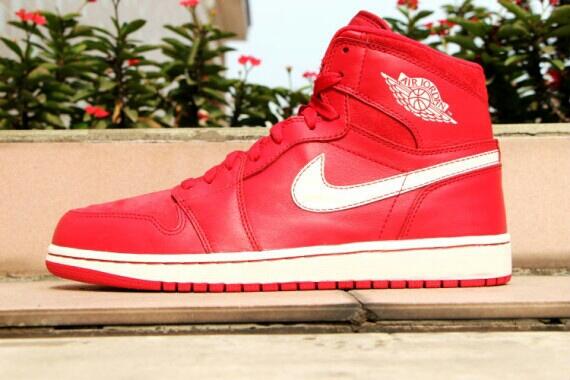 ltdbigshug's tweet photo. Air Jordan 1 Retro High OG - Gym Red release on 06/28/2014 for $140 via http://t.co/n0B8Dw4fgH #KoFapp http://t.co/DTgwZmv5ln