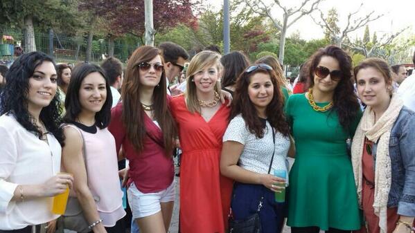 JenyCastMarc's tweet photo. Viernes Santo!! @MoralCastro @merces92 @lucia89cp @bea_8907 @cristi_70 @vero_b_r guapaaass!!! http://t.co/1eTJVOvZ6x