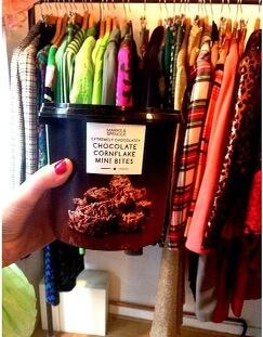 fanlilyhope's tweet image. Vernissage "London i love you" à la boutique La mode Vintage.Des pièces unique et petite gourmandises #markandspencer