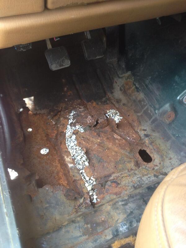 ScottL_SFJ4x4's tweet image. Cutting for the new floor board... #jeepproblems #northproblems