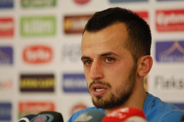 [Resim: BmQEf9YCcAA8MNe.jpg]