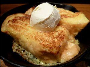 フレンチトーストカフェ情報 Pa Twitter みじんこ 神田 分厚いパンケーキで有名なみじんこですが 鉄板フレンチトースト は表面がこんがり焼けてカリッじゅわ の感動もの Http T Co Qm7f1i8kqd