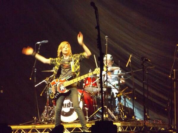 IzzyHowelLester's tweet photo. @the3dudes_music at the O2 http://t.co/tSaOSWthR9