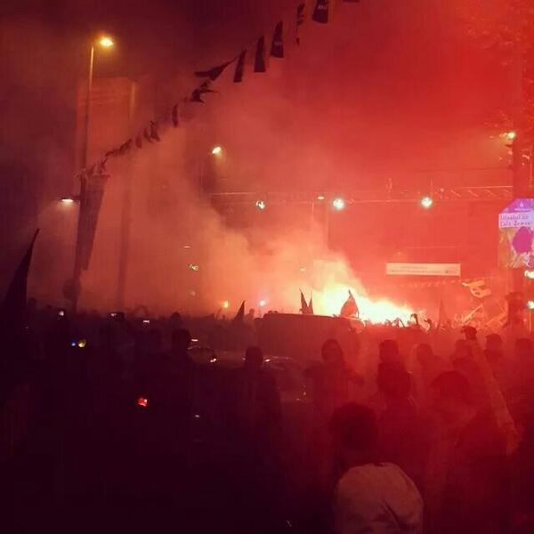 Bağdat Caddesi Yanıyor  #YansınTürkiyeŞampiyonFENERBAHÇE
~