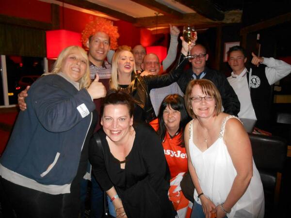 HattersTalk's tweet photo. Some #HattersTalk members &amp; Mark Tyler Michelle Roberts,Tony Botta, Paul Hugh Gallagher, Linda Cadden, Mary Scarlino http://t.co/nnnvBxGVZB