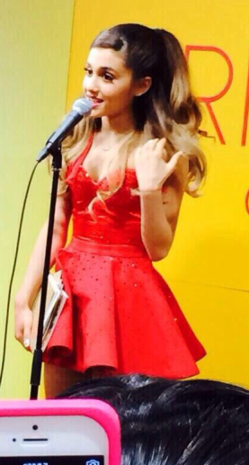 arianasdaisey's tweet photo. she is so precious #PreOrderProblemOniTunes http://t.co/0yhTZCdoo8