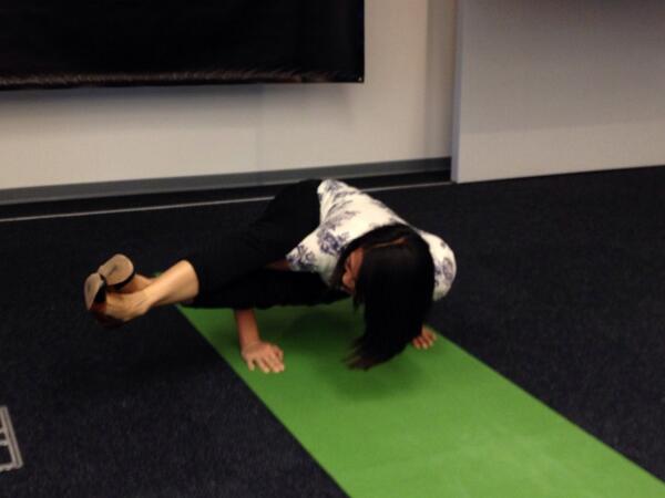 cmyungtweet's tweet image. Won the Yoga Pose-off at #HackfitBoston Pitch Day w/ astavakrasana! Free @Foodler gift card!  via @richm_21