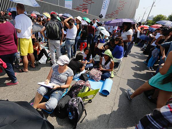 thefoodlima's tweet image. Así luce el Estadio Nacional horas antes del concierto de #OneDirectionEnPeru ow.ly/wdtTp