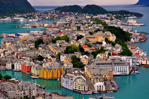 OMGFacts's tweet photo. Alesund, Norway http://t.co/0VepIpEh2x
