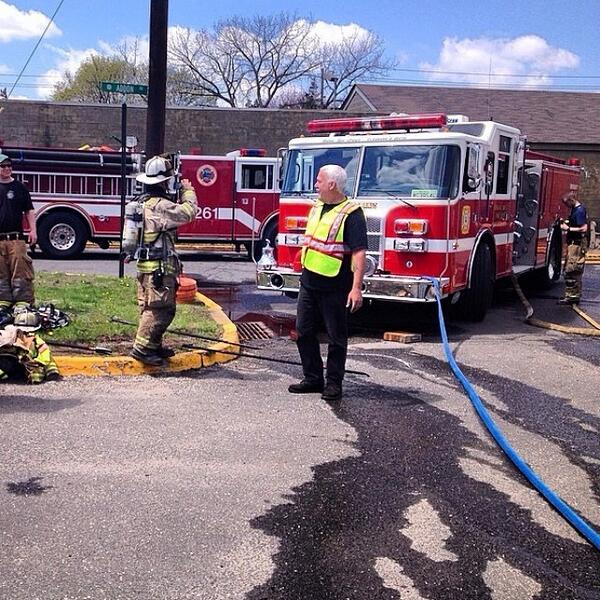 AFireStation's tweet image. Thanks @ihavenonumbersinmypassword ! #bergenfieldfire #burnbuilding #drill #njfiretrucks #brotherhood #engine #to...