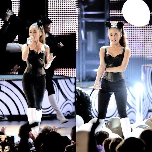 ArianasUnicorn's tweet image. #PreOrderProblemOniTunes 

It's gonna be worth it!