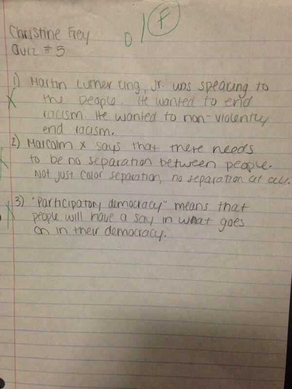 VeeAlicea32's tweet image. Because my roommate is going places #scholar #firstF 🎓📝📌📚