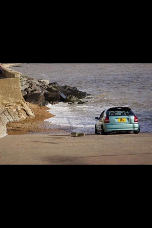 Drifting car tweet media