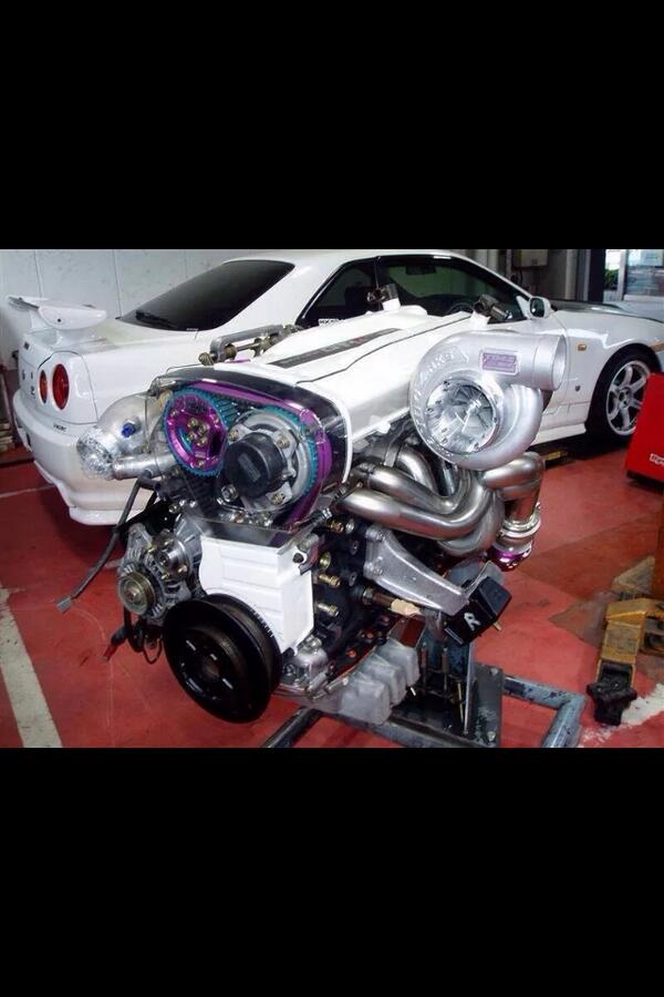 Drifting car tweet media