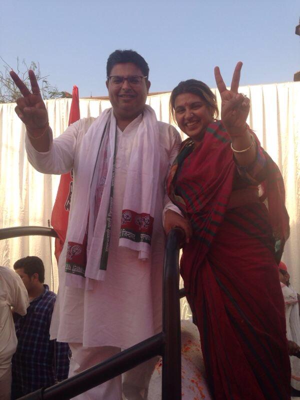 TweetProfMishra's tweet photo. Good morning friends and well wishers...sorry I have been absent from Twitter. Regards, Abhishek. http://t.co/ddzuvDOu1H