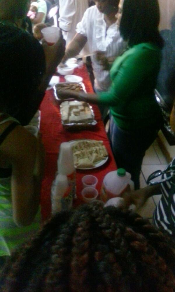 Izza_TGC's tweet photo. #tweetuprefreshments #tweetupparty #thoughtwar http://t.co/yhLIbQ6itm