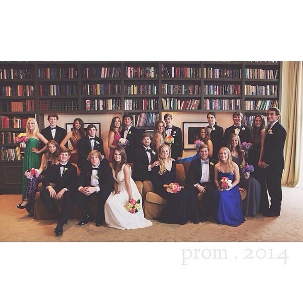HannahMC132's tweet photo. Cabo San Lucas PROM #regents http://t.co/LeziK66IZV