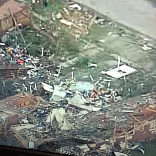 Significant damage, much like Quapaw through #BaxterSprings, KS from Osage #SkyNews6 #kswx