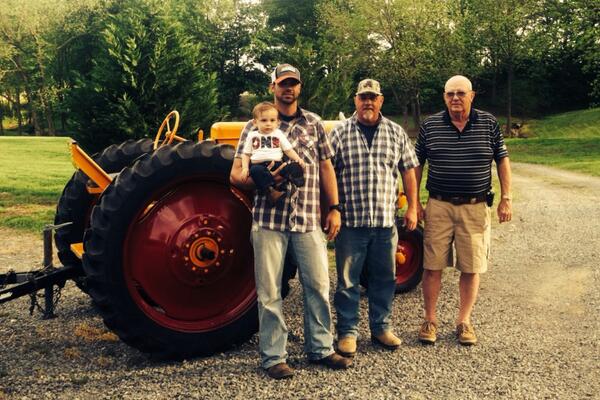 derek_dwilliams's tweet photo. 4 generations http://t.co/BujMAZefk2