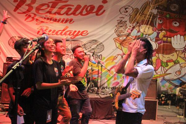 dan hari sabtu lalu panitia memberikan surprise kepada mas <a href="/tonyq_rastafara/">Tony Q Rastafara</a> yang berulang tahun ke 52 #BBB80