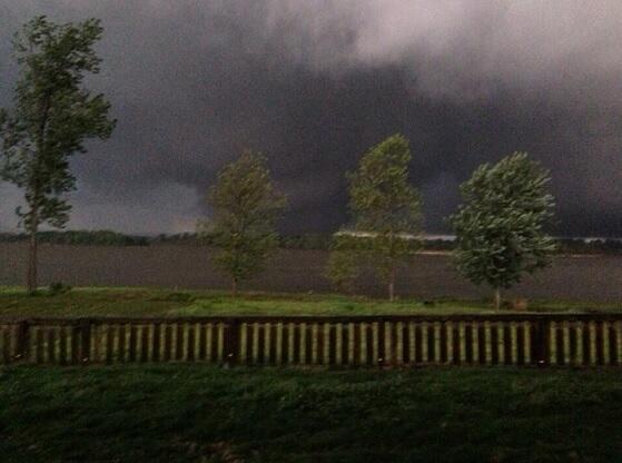 mark_tarello's tweet image. #Tornado that caused extensive damage this evening in Mayflower, Arkansas. Photo: Brandon Grady. #ARwx