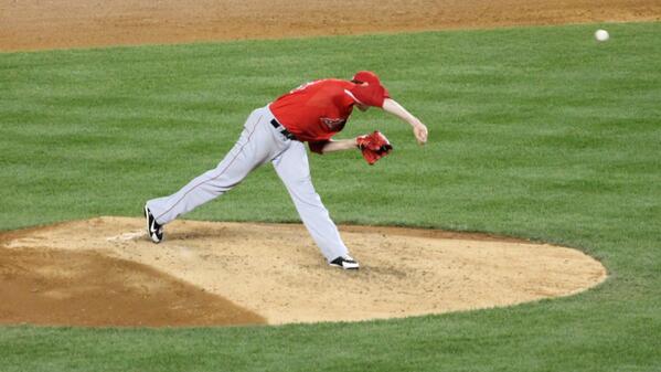 AngelsBaseballs's tweet photo. “@MLB: Garrett Richards is dominating in the Bronx. http://t.co/lEcMf8sV7o”