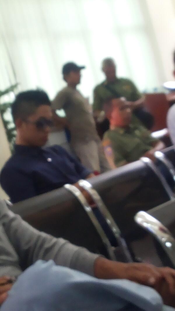 hudadoni's tweet photo. Apa yg salah pada gambar ini @dutapraja @fian_00 http://t.co/T0bVhg8TKZ