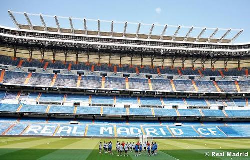 DuaKelinci's tweet photo. Udah brp lama Sobat DK bermimpi utk datang ke tempat ini? :) #FlyToMadrid

(source: tumblr) http://t.co/2Xko9ycRhF