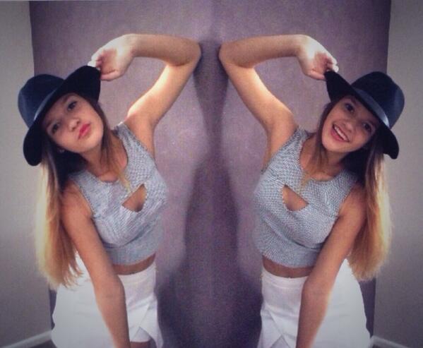 EmilyKateLittle's tweet image. ✌️