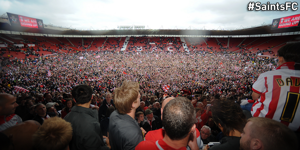 SouthamptonFC's tweet photo. #SaintsFlashback: Two years ago today, #SaintsFC won promotion to the @premierleague. http://t.co/PLxWfKAPrx