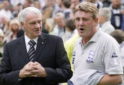 Sir_BobbyRobson's tweet photo. Bobby Robson with then Birmingham City manger Steve Bruce http://t.co/Pq66L1ZCQZ