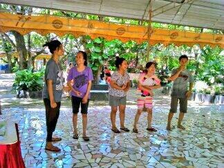PEWARIS06's tweet photo. Kehebohan kelompok "When I remember" . Cc : @Nataliasynthia @RexsyPada @inesfamegaa @Devhy_Sandara http://t.co/Rsfk93oXg4