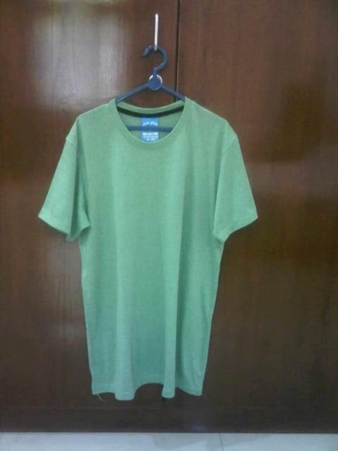 wilsonsen2's tweet photo. T-shirt bangkok body fit (size L), cotton combad 80rb (HANYA ADA 1) 21704445 thx @FJBbondowoso @FJBMadiun @FJBSmg http://t.co/vJUf8tuGiL