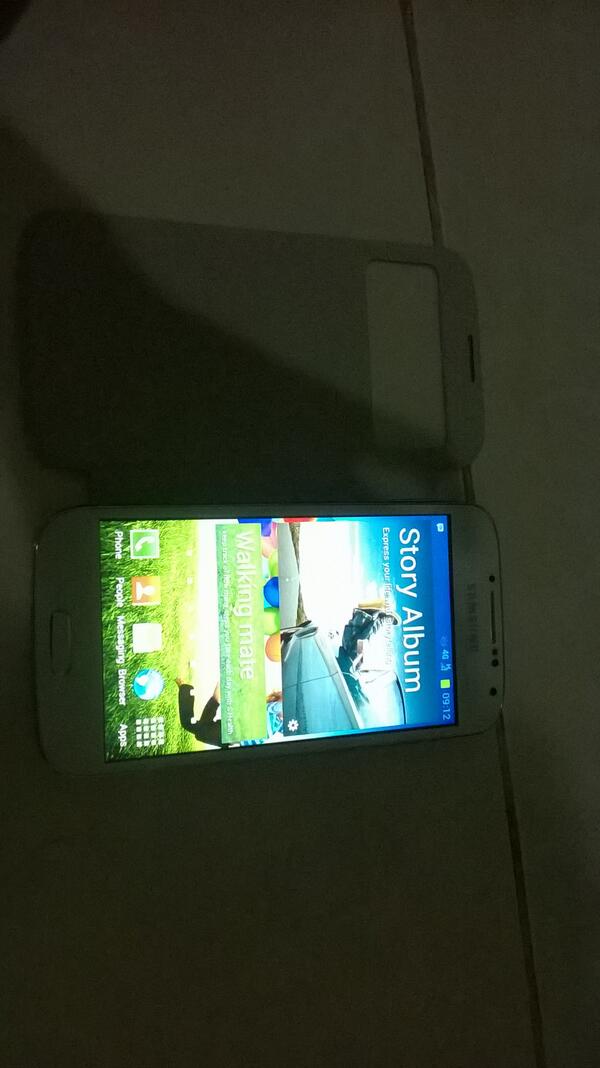 dinophonecell's tweet photo. Samsung S4 SC Fullset. Android JB,Air Gesture. Harga 1600. Minat hub.083823060663 http://t.co/VyvxaE7qnz