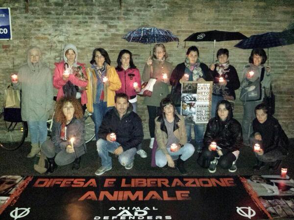 NoStabularioFe's tweet photo. Veglia notturna contro lo stabulario Unife 

>>> http://t.co/YgeDdnimvf

#NoStabularioFerrara
http://t.co/GNJn29qlV4
https://t.co/3pvyc9vAA7