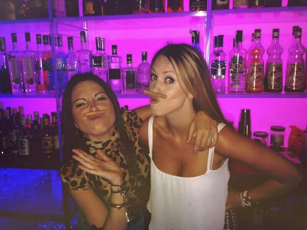 elvirita_torbe's tweet photo. Ompa lompas al poder... @BeaKbt http://t.co/JmYjUh66lD