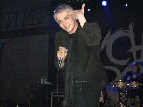 Blondie (@dcstrcya) on Twitter photo 