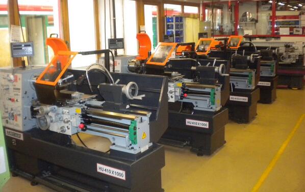 Huvema's tweet photo. Instituut voor Technisch Onderwijs in Bastogne investeert in de toekomst met de aanschaf van 4 Huvema draaibanken! http://t.co/99LmUWMFI5