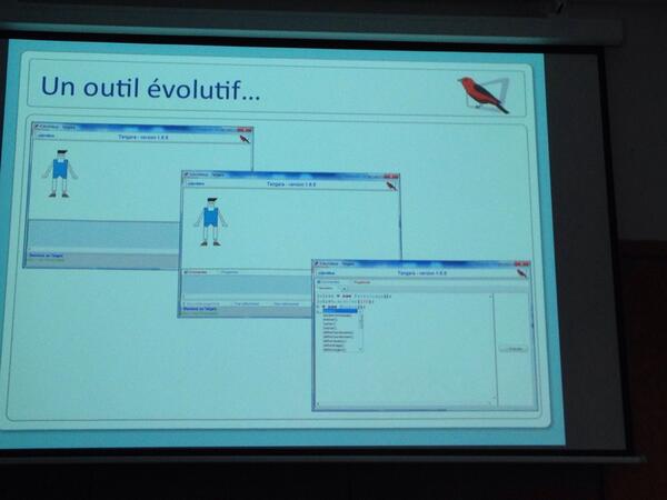 LauraCiriani's tweet image. #CodeCambouis au @criparis Benoit Prady (association Colombus) qui anime des ateliers Tangara autour du code