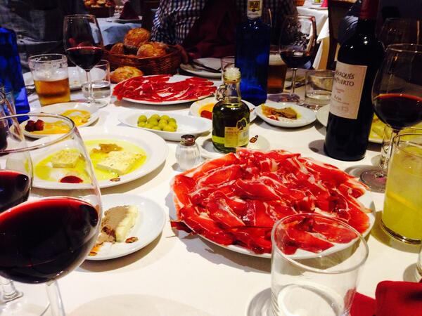 AshleyPerez89's tweet photo. @Cri1006 @stevengilbert89 #casajuan http://t.co/1UwlvOJDqV