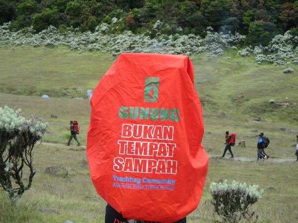 Keren! #ZeroWasteAdventure '@base_camp24: @kedai_ilalang @infogunung @infopendaki kita lakukan sebisa mungkin '