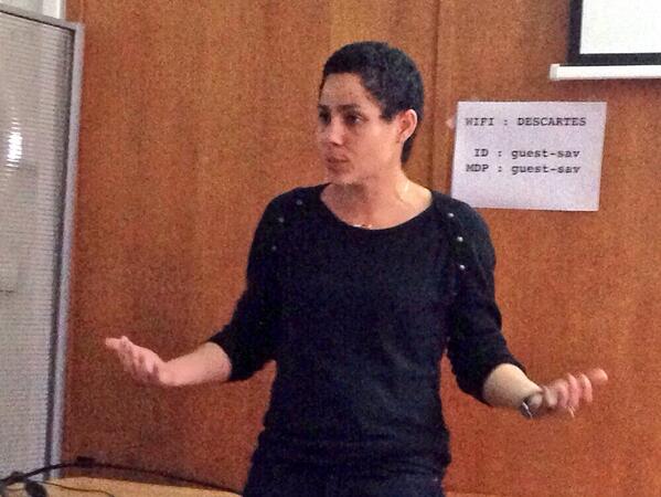 LauraCiriani's tweet image. #CodeCambouis au @criparis @EtClaude anime des ateliers Magic Makers pour 8/12 ans création de jeux avec Scratch