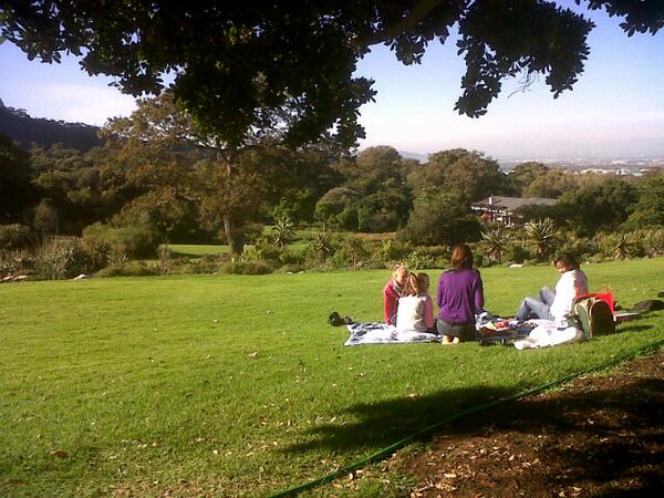 Wish you were here #Kirstenbosch. #braaiingisforsissies <a href="/IzelleTaljaard/">Izelle Taljaard</a> <a href="/Markeze3/">markeze</a> @REDMOONCC <a href="/ActuallyNthabi/">N Tsoa</a>