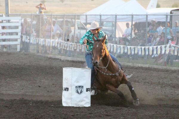 FlatheadRodeo's tweet image. Photo of the Week! 2004 INFR World Champ Shanna White @ the 2014 Flathead River Rodeo #Flatheadriverrodeo
