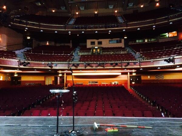 Setting up the show at the New Theatre Oxford. This place will be full of Yesfans tomorrow night :-)