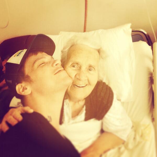 Guzeller guzelim...ruhumun sahibi...gecmis olsun,Allah seni bagisladi bize bugun....