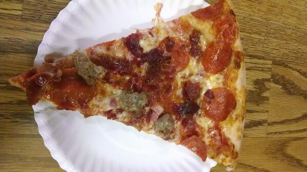 slicebwk's tweet image. Happy Monday from Slice Pizzeria!  Come by for Lunch!  We have Hot and Ready Extra Large Slices can be customized!