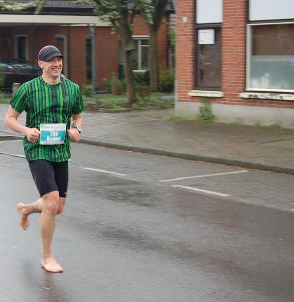 RichardRunning's tweet image. Did my first Marathon, here is a foto at 38km with my           @INKnBURN @INKnBURN_NL shirt.
LOVE IT :-)